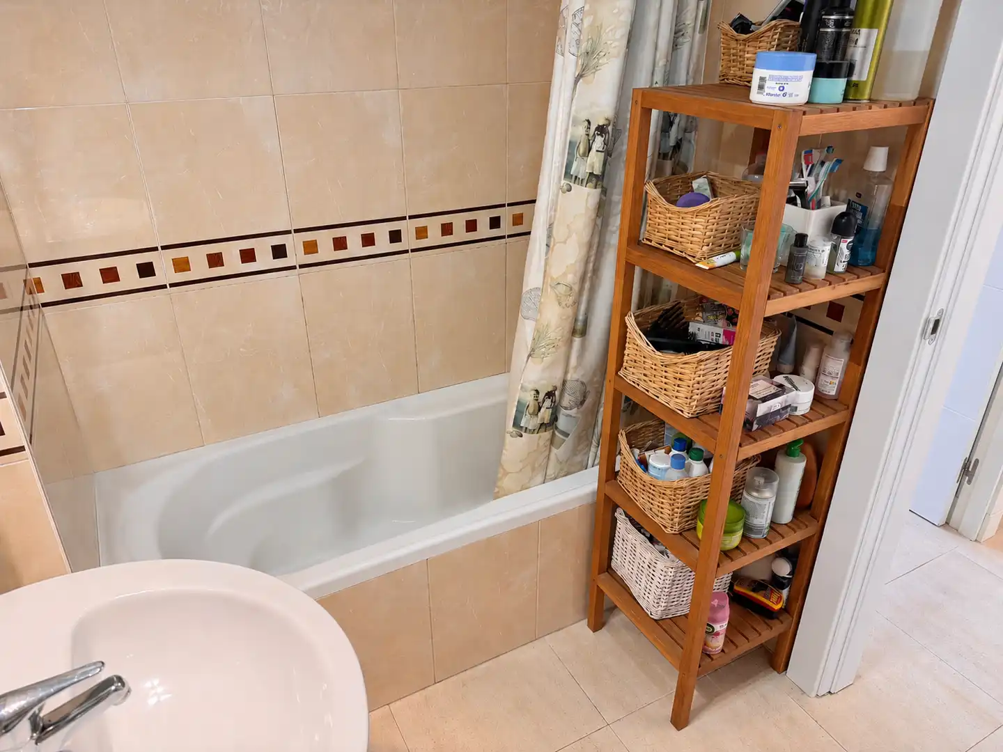 Bany de Apartament en venda en Roquetas de Mar amb Aire condicionat, Terrassa i Moblat