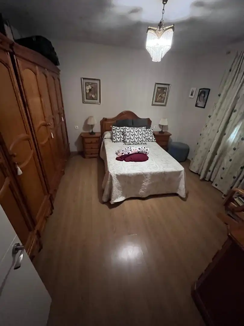 Habitación de Casa o chalet en venta en Chiclana de la Frontera con Aire acondicionado, Jardín privado y Parquet