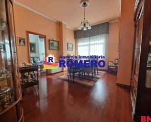 Living room of Flat for sale in Santiago de Compostela 