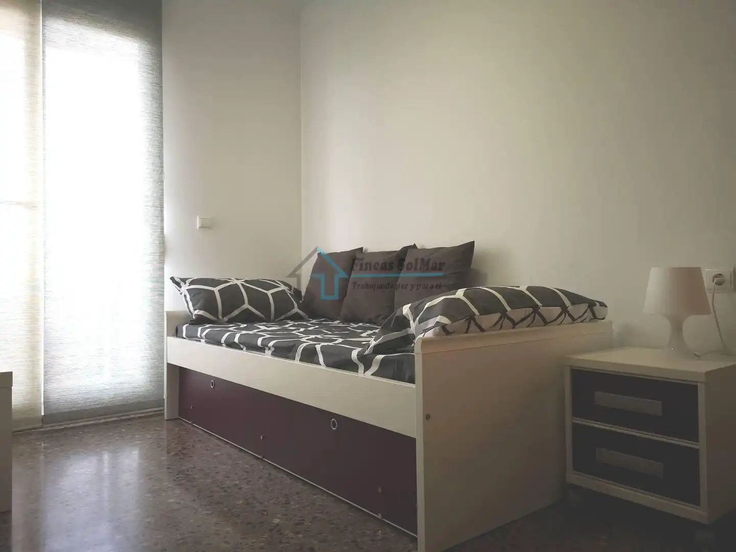 Dormitori de Apartament en venda en Sagunto / Sagunt amb Moblat, Balcó i Piscina comunitària