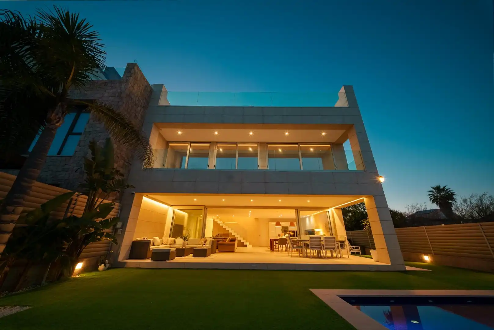 Vista exterior de Casa o xalet en venda en Sagunto / Sagunt amb Aire condicionat, Calefacció i Jardí privat