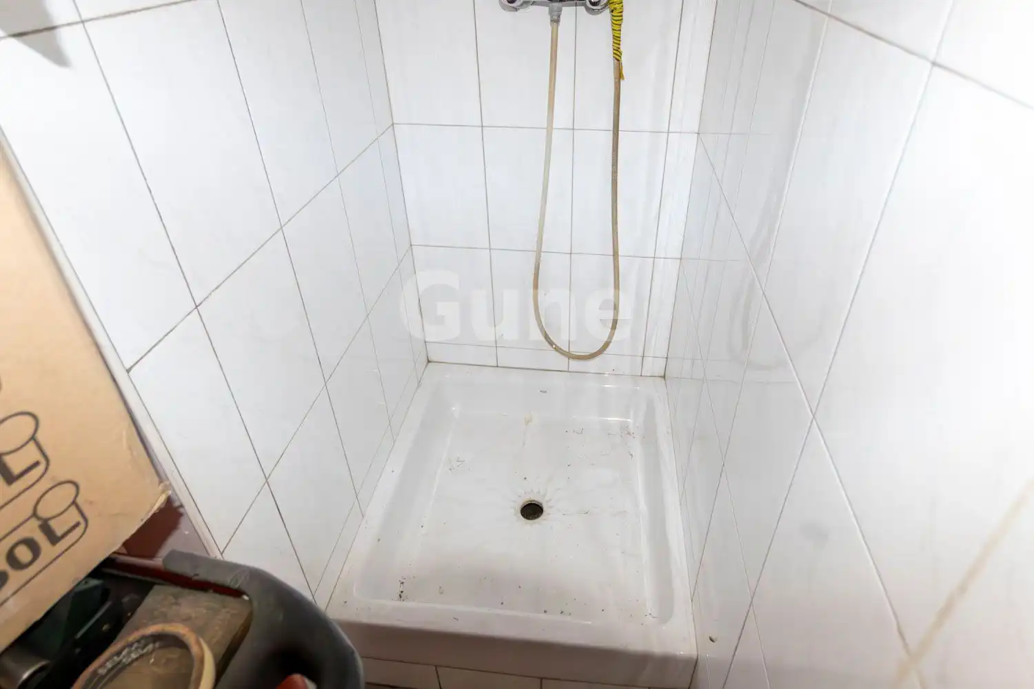Badezimmer von Fabrikhallen zur Miete in Ordizia