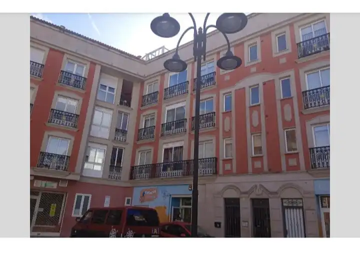 Vista exterior de Àtic de lloguer en Cangas  amb Calefacció, Terrassa i Moblat