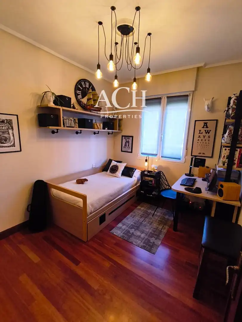 Habitación de Piso de alquiler en Bilbao  con Amueblado, Lavadora y TV