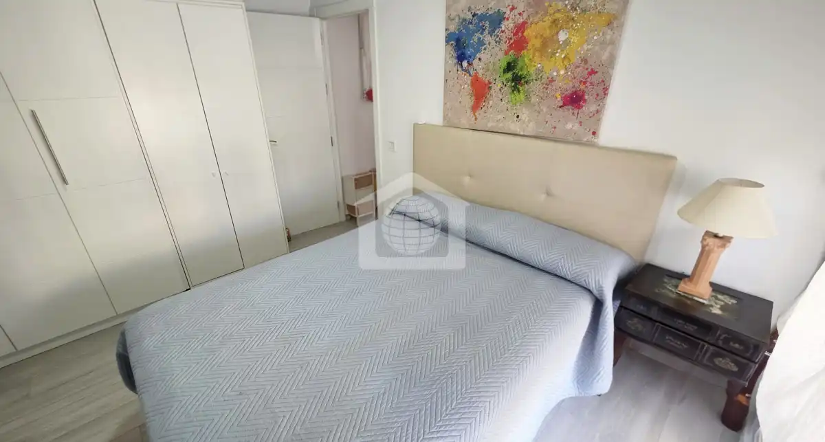 Dormitori de Apartament en venda en Marbella amb Aire condicionat i Terrassa