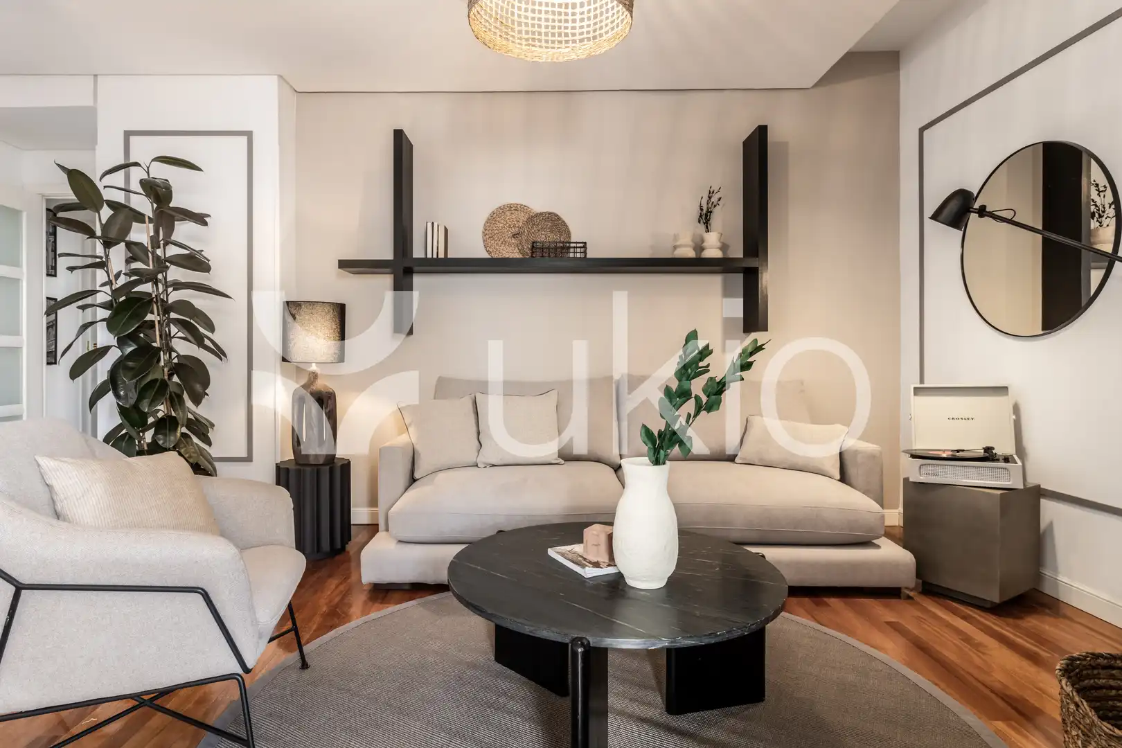 Sala de estar de Apartamento de alquiler en Madrid con Aire acondicionado, Calefacción y Amueblado