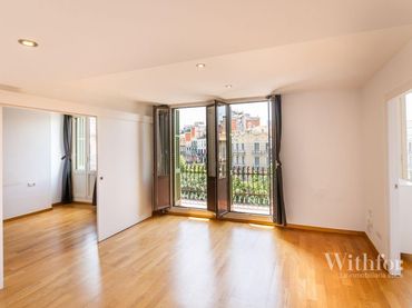 Wohnung mit Balkon zum Verkauf in Carrer ARIBAU