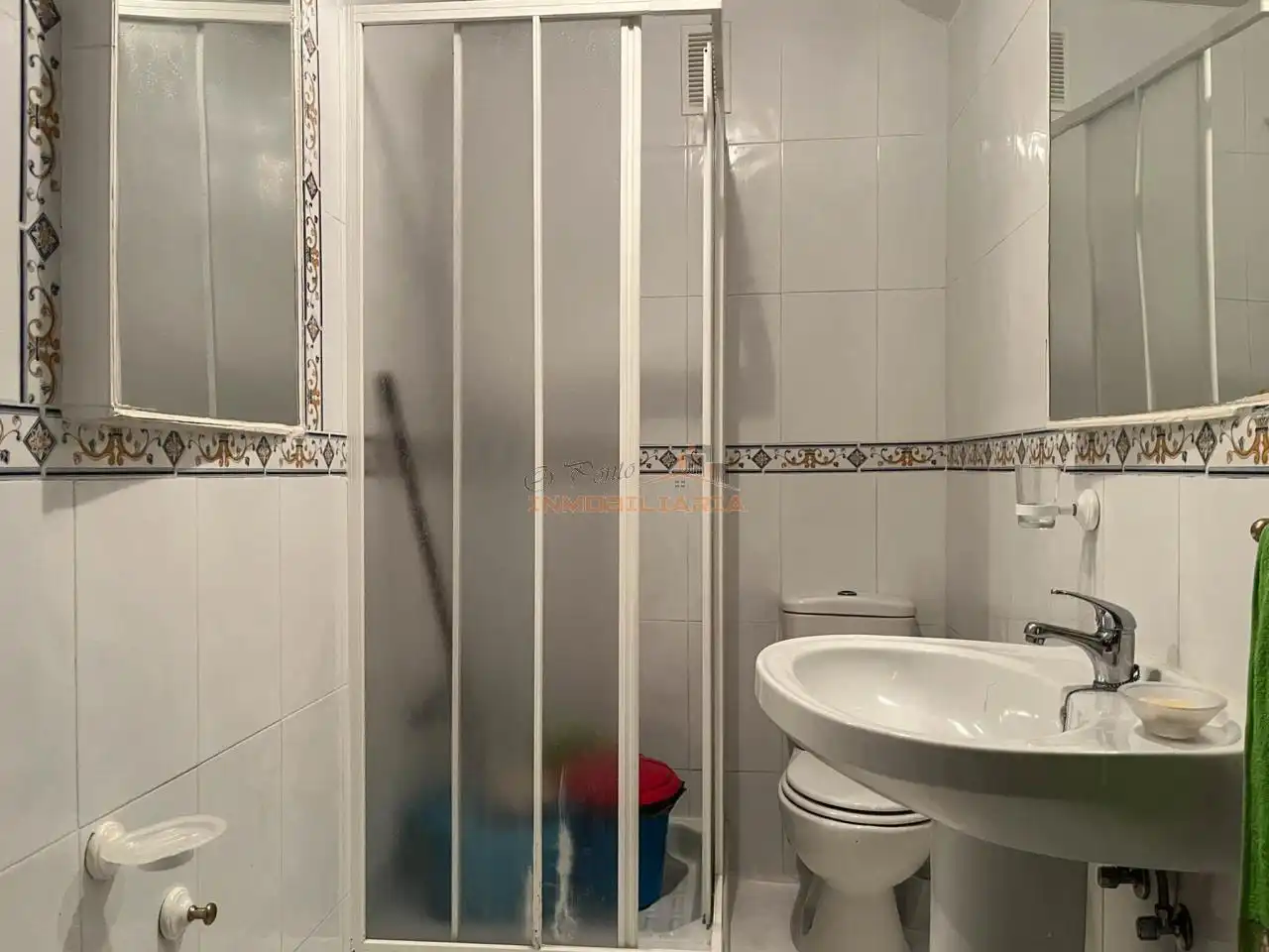 Bany de Casa o xalet en venda en Ferrol amb Calefacció i Jardí privat