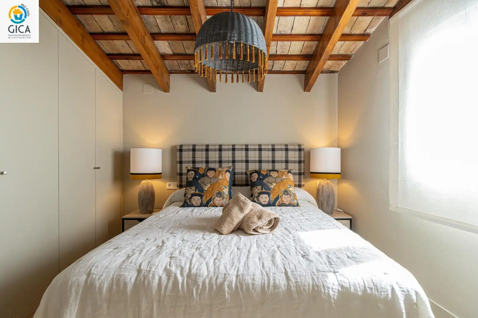 Schlafzimmer von Maisonette zum Verkauf in Jerez de la Frontera mit Klimaanlage, Heizung und Whirlpool