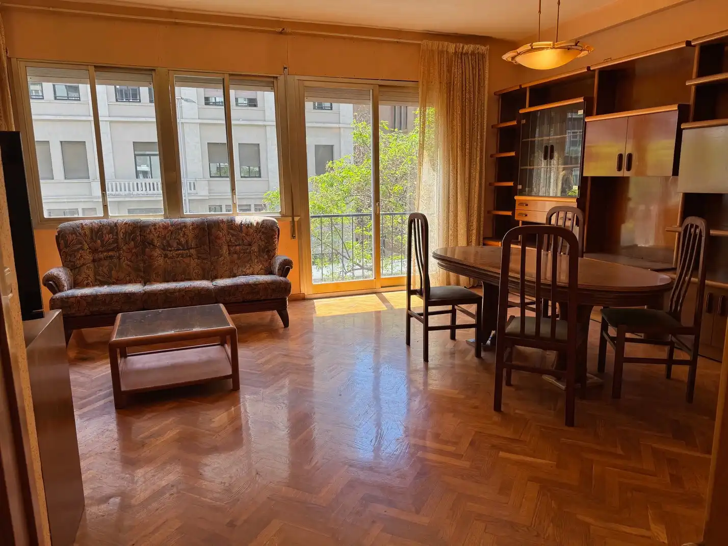 Sala de estar de Piso en venta en Barcelona con Aire acondicionado, Calefacción y Horno