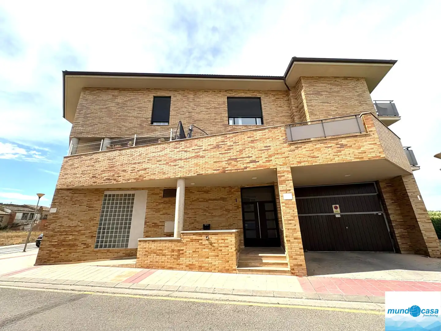 Exterior view of Flat for sale in Pinseque  with Air Conditioner, Heating and Terrace