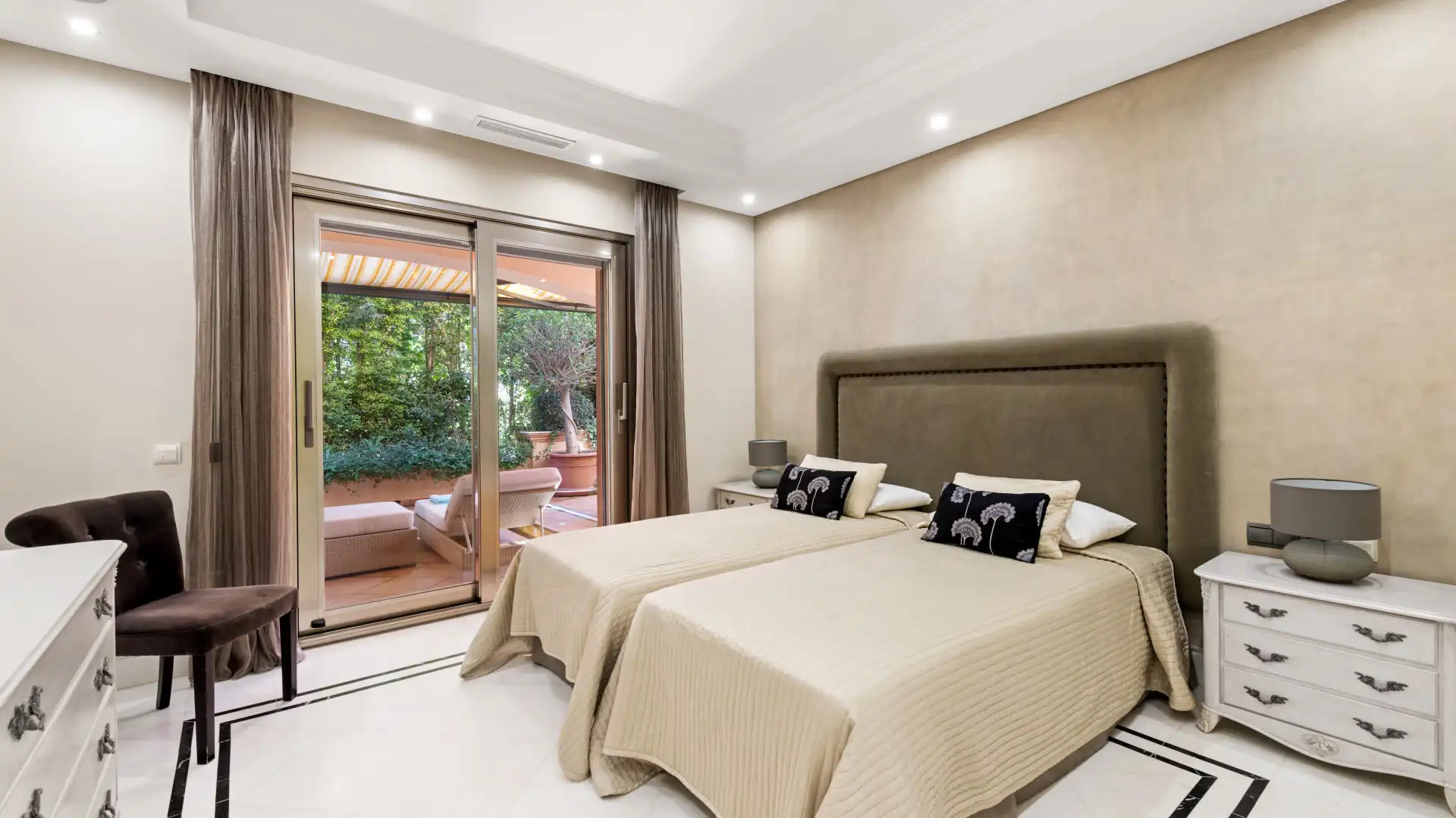Habitatge amb piscina en venda a Nueva Andalucía, imagen 8