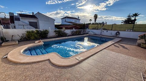 Foto 2 de Casa adosada en venda a Salvador Dali, Zona Carrefour - Urbanizaciones, Torrevieja