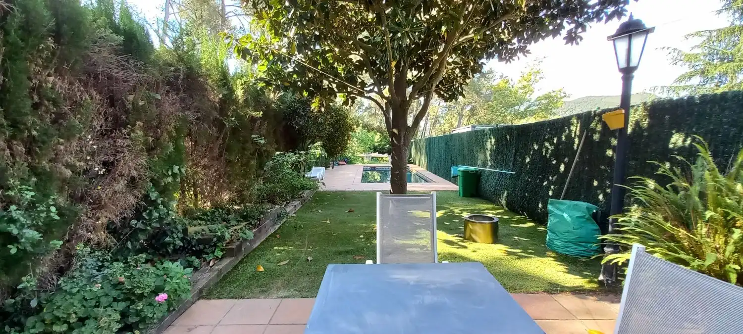 Jardín de Casa o chalet en venta en Corbera de Llobregat con Aire acondicionado, Calefacción y Jardín privado