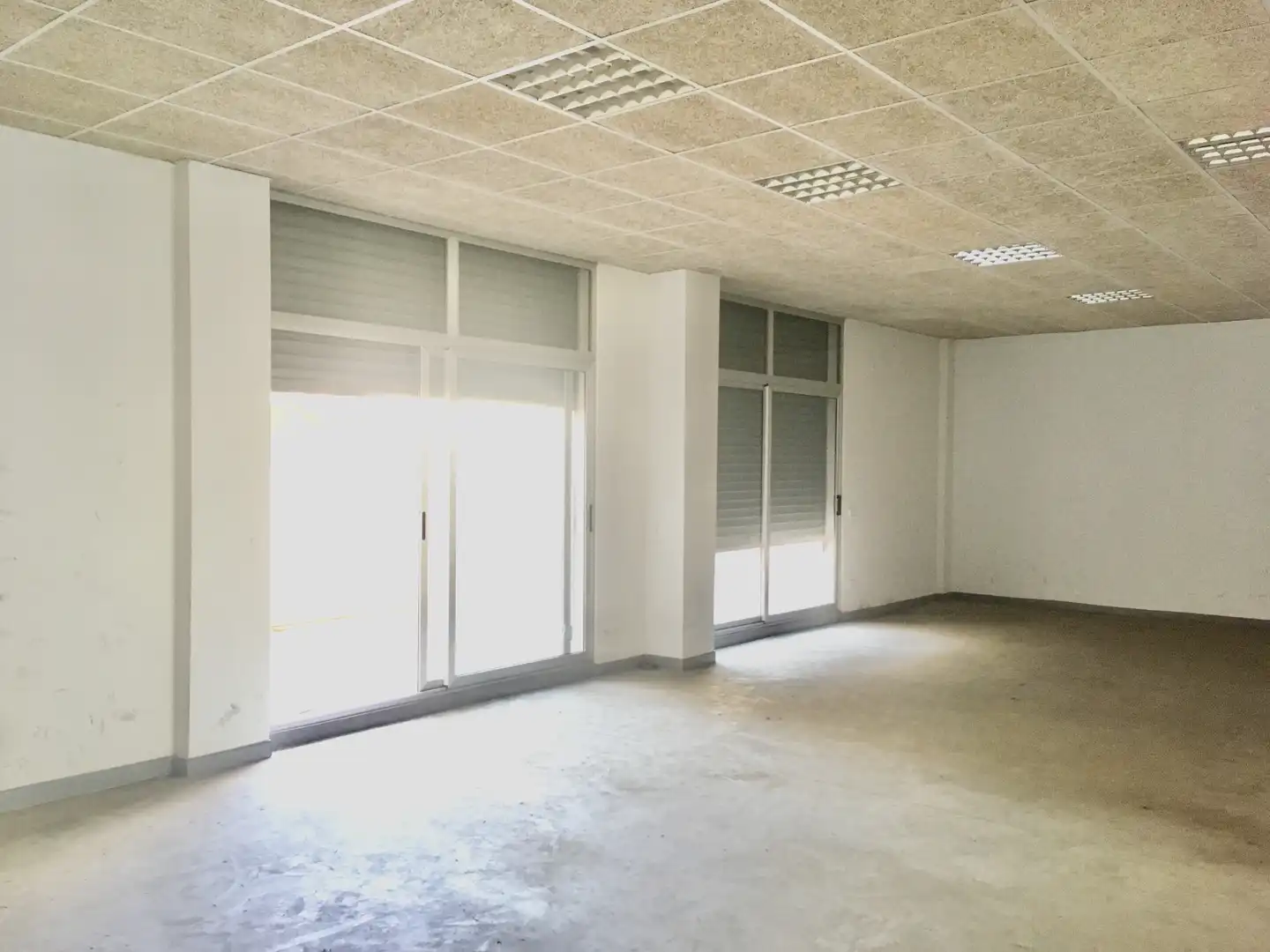 Local en venda a Carrer Salvador Dabau i Caussa, 8, Sant Narcís