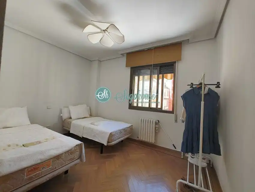 Habitación de Piso de alquiler en Segovia con Calefacción y Parquet