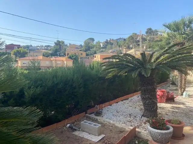 Vista exterior de Casa o chalet en venta en Chiva con Calefacción, Jardín privado y Piscina