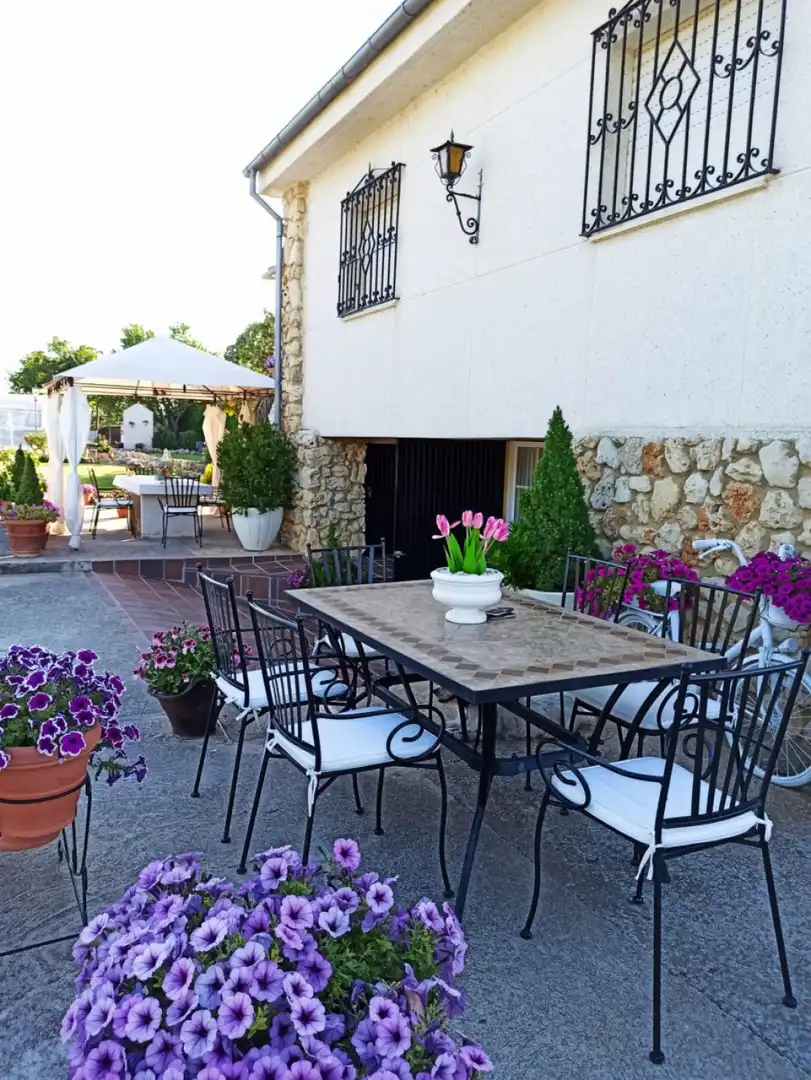 Terrassa de Casa o xalet en venda en Husillos  amb Terrassa