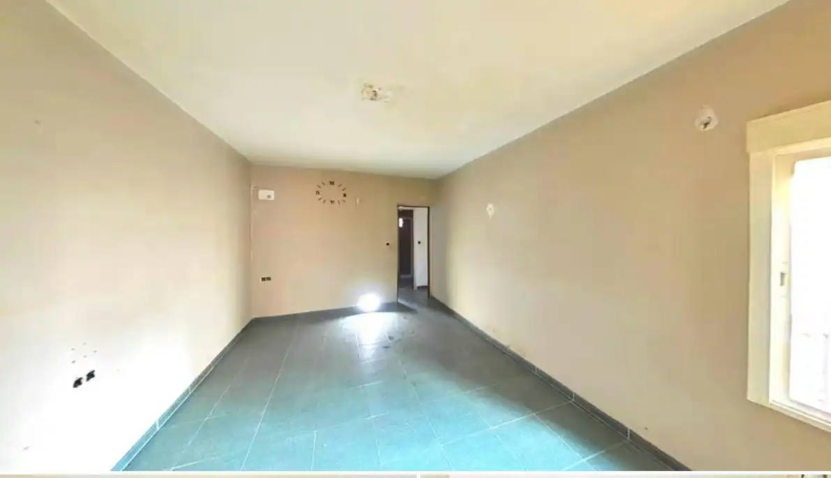 Planta baixa en venda en Linares