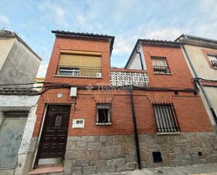 Vista exterior de Casa o xalet en venda en Lagartera amb Jardí privat i Terrassa