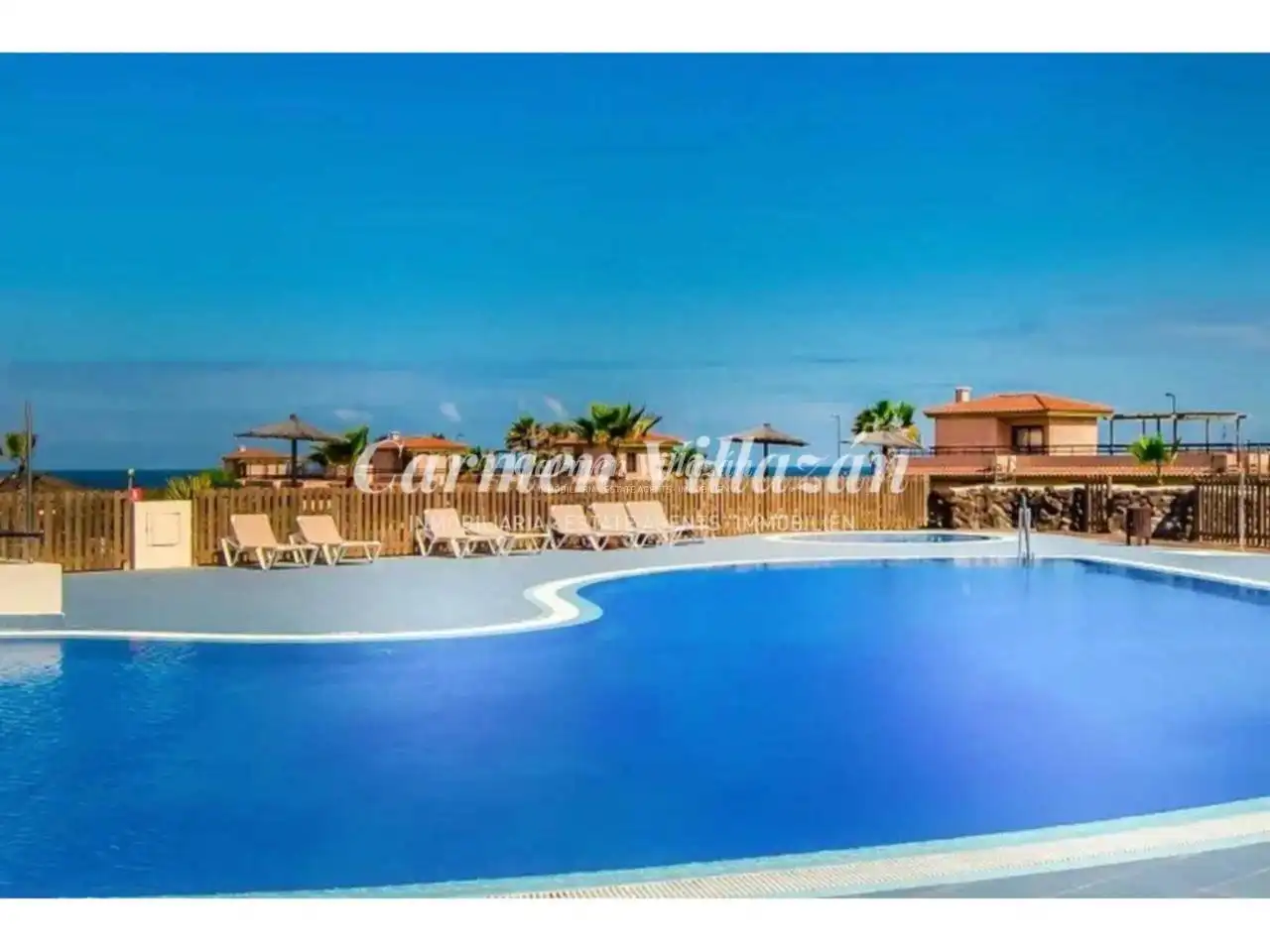 Piscina de Dúplex en venta en La Oliva con Terraza, Balcón y Piscina comunitaria
