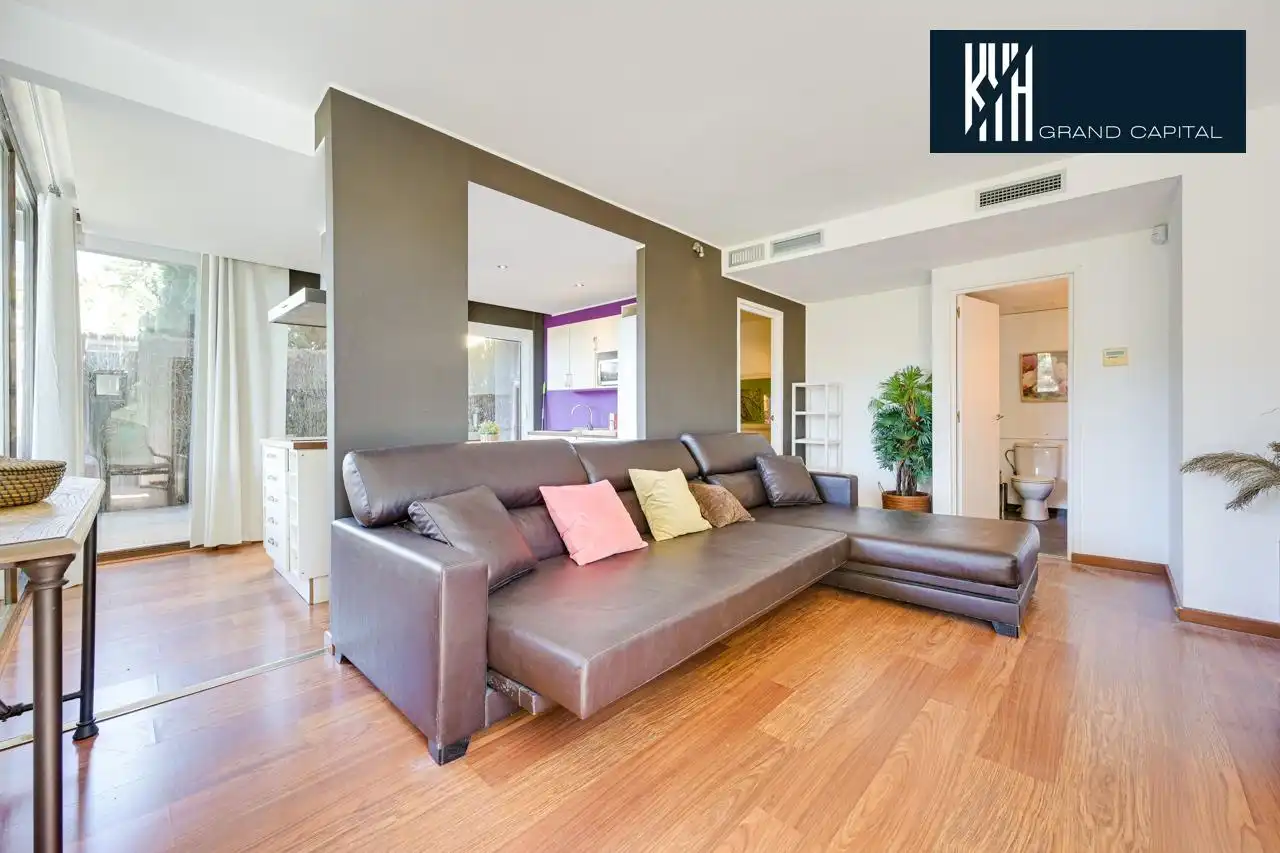 Detached house with pool for sale in Carrer Carrer Alexandria, imagen 8