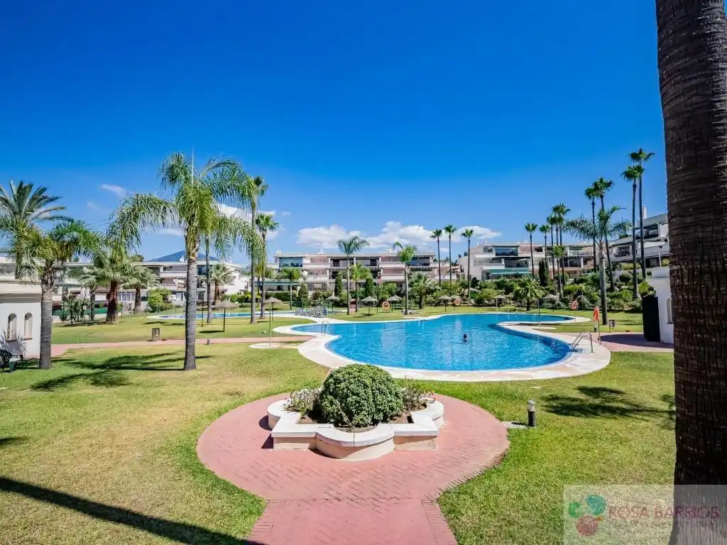 Exterior view of Flat for sale in Marbella  with Terrace and Community pool