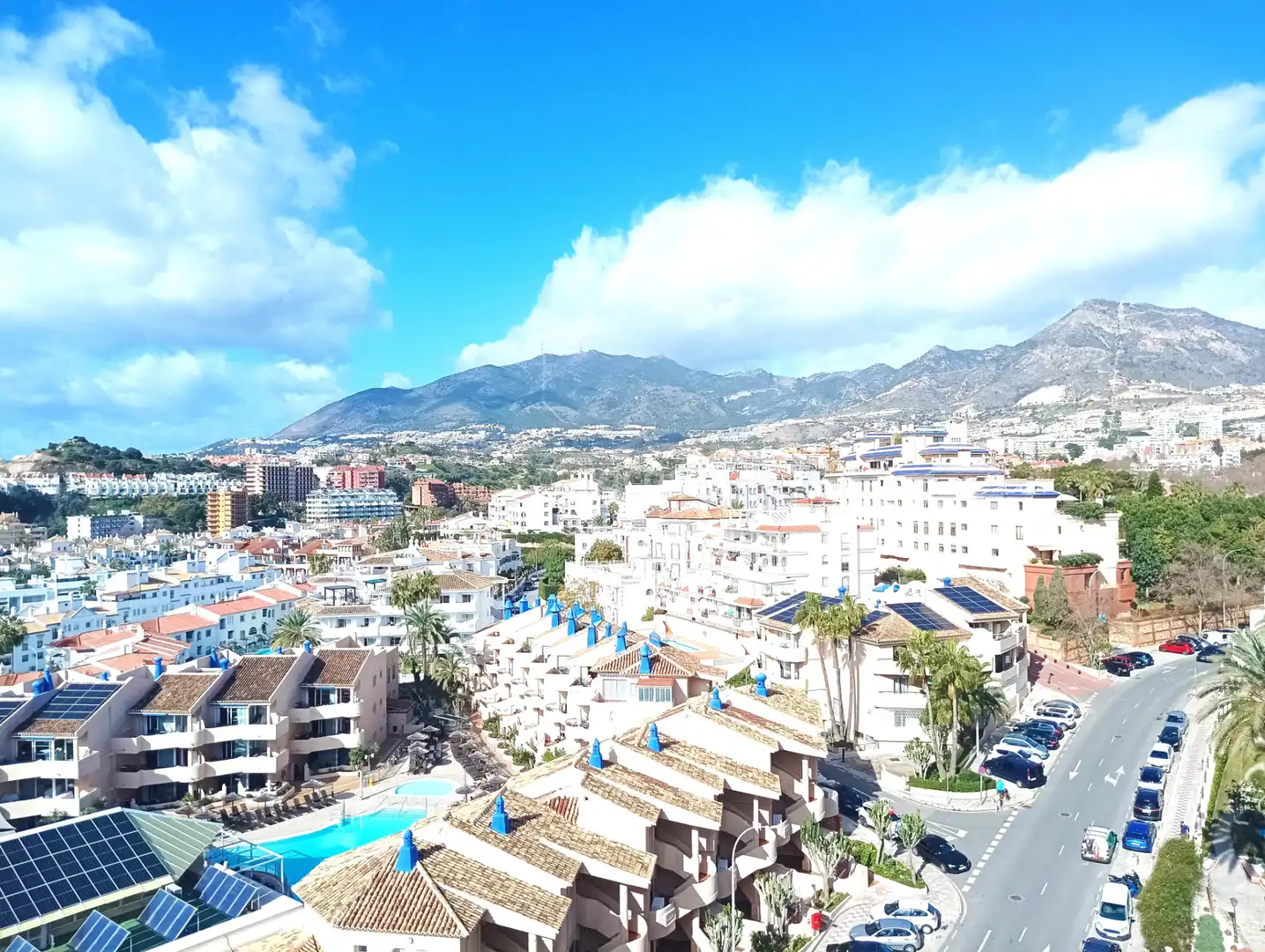 Vista exterior de Estudi en venda en Benalmádena amb Aire condicionat, Terrassa i Moblat