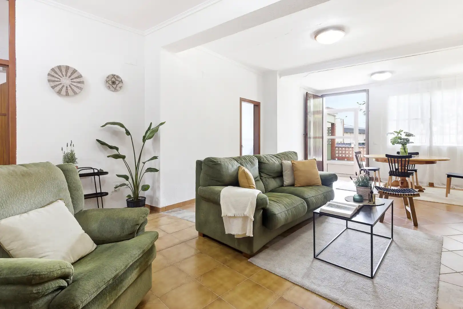 Sala de estar de Casa adosada en venta en Navajas con Aire acondicionado, Calefacción y Jardín privado