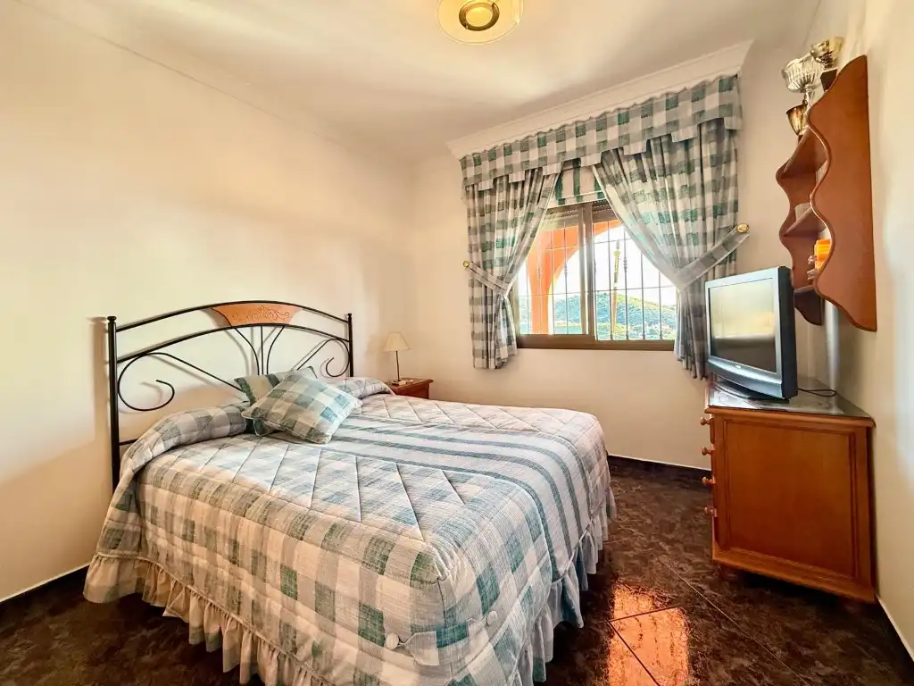 Dormitori de Casa o xalet en venda en Vélez-Málaga amb Aire condicionat i Terrassa