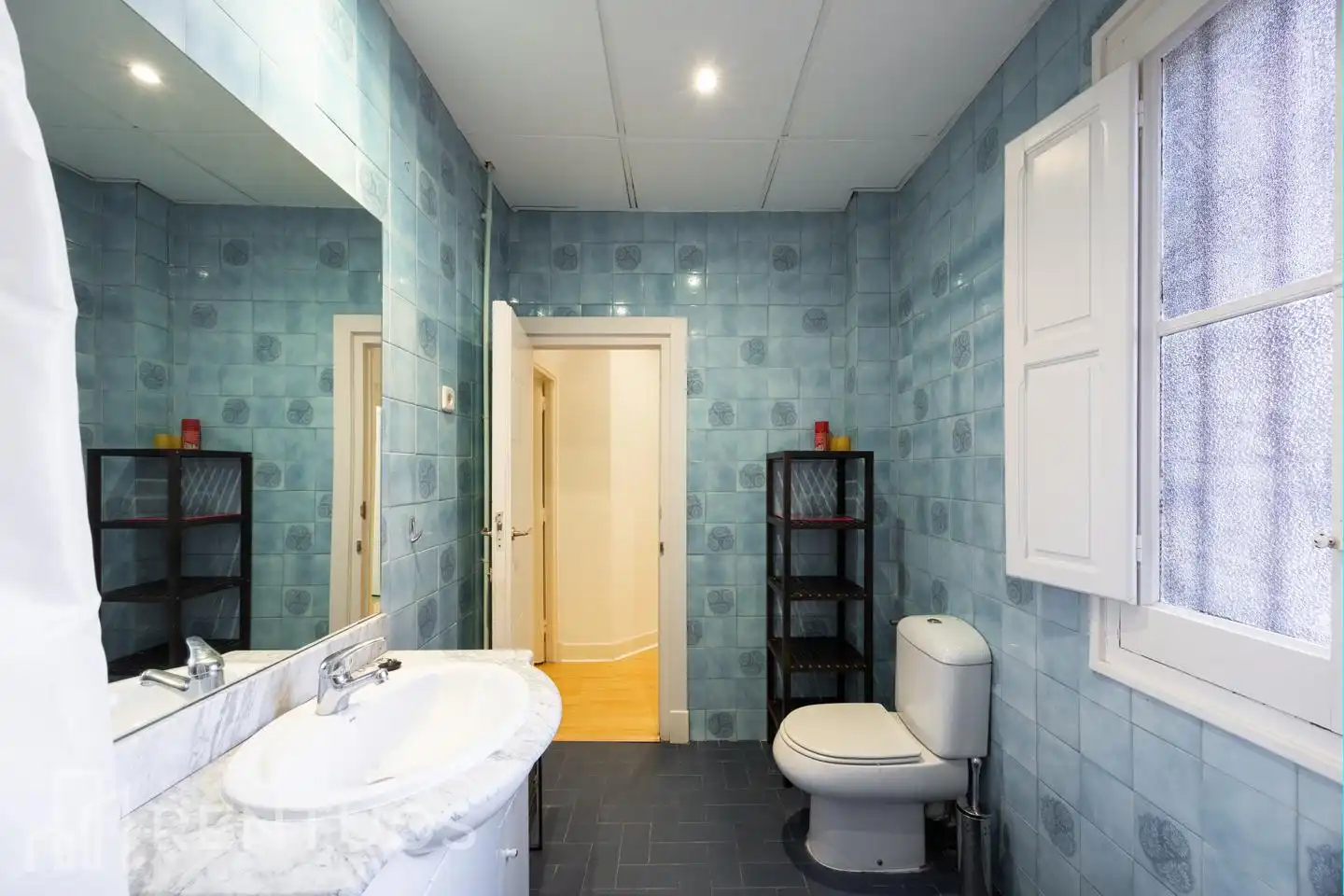 Badezimmer von Erdgeschoss zur Miete in Madrid mit Heizung und Möbliert