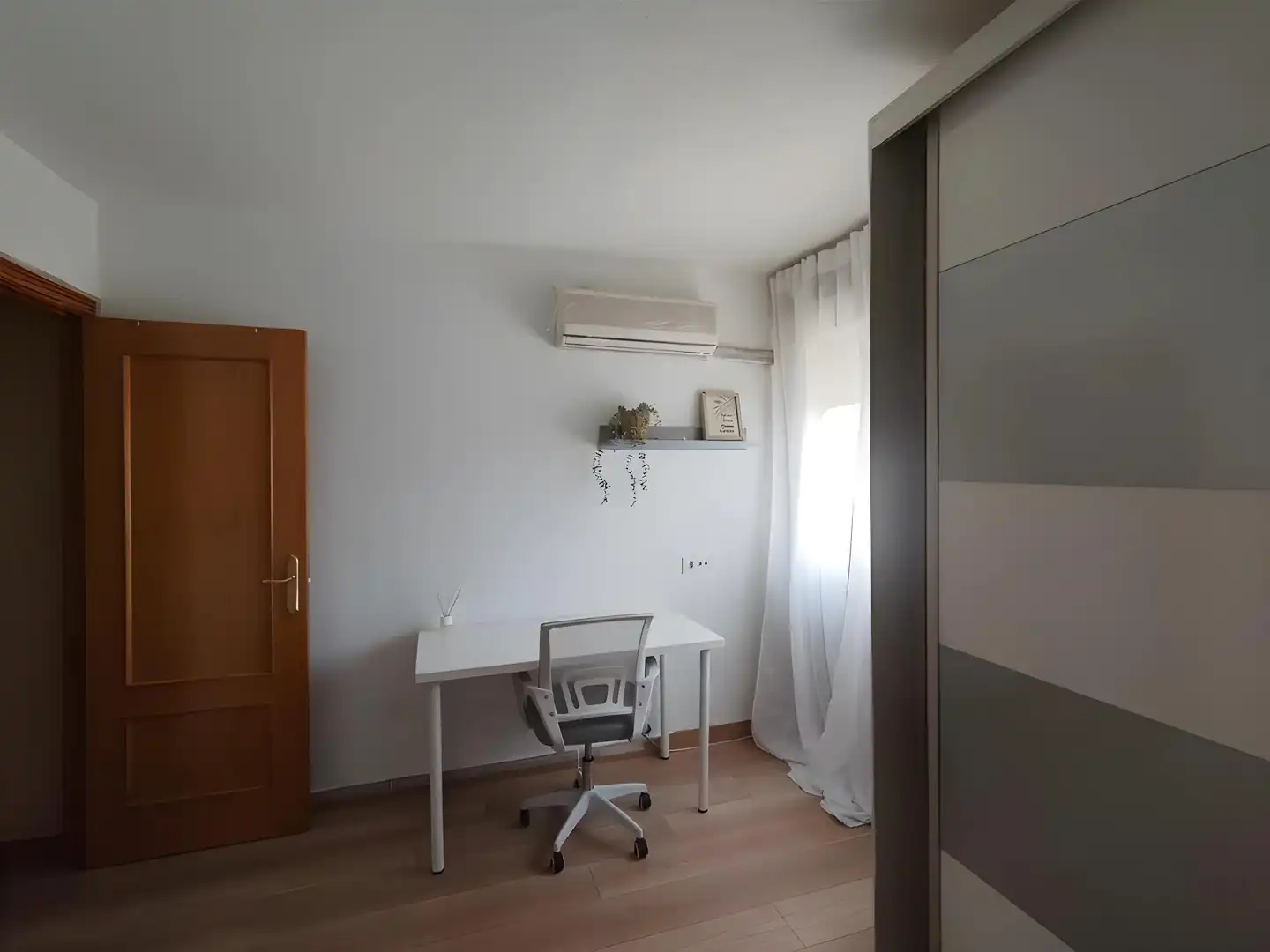 Flat for rent in Calle FRAY JUAN SANCHEZ COTAN, Cartuja