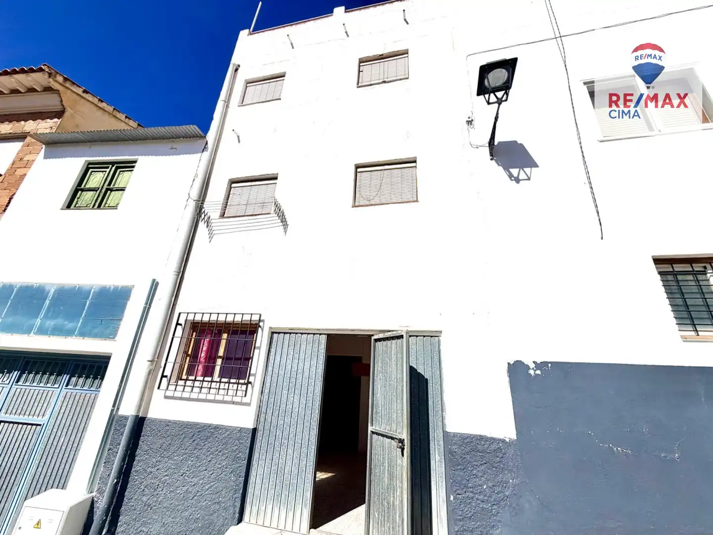 Vista exterior de Casa o chalet en venta en Cúllar con Terraza y Amueblado