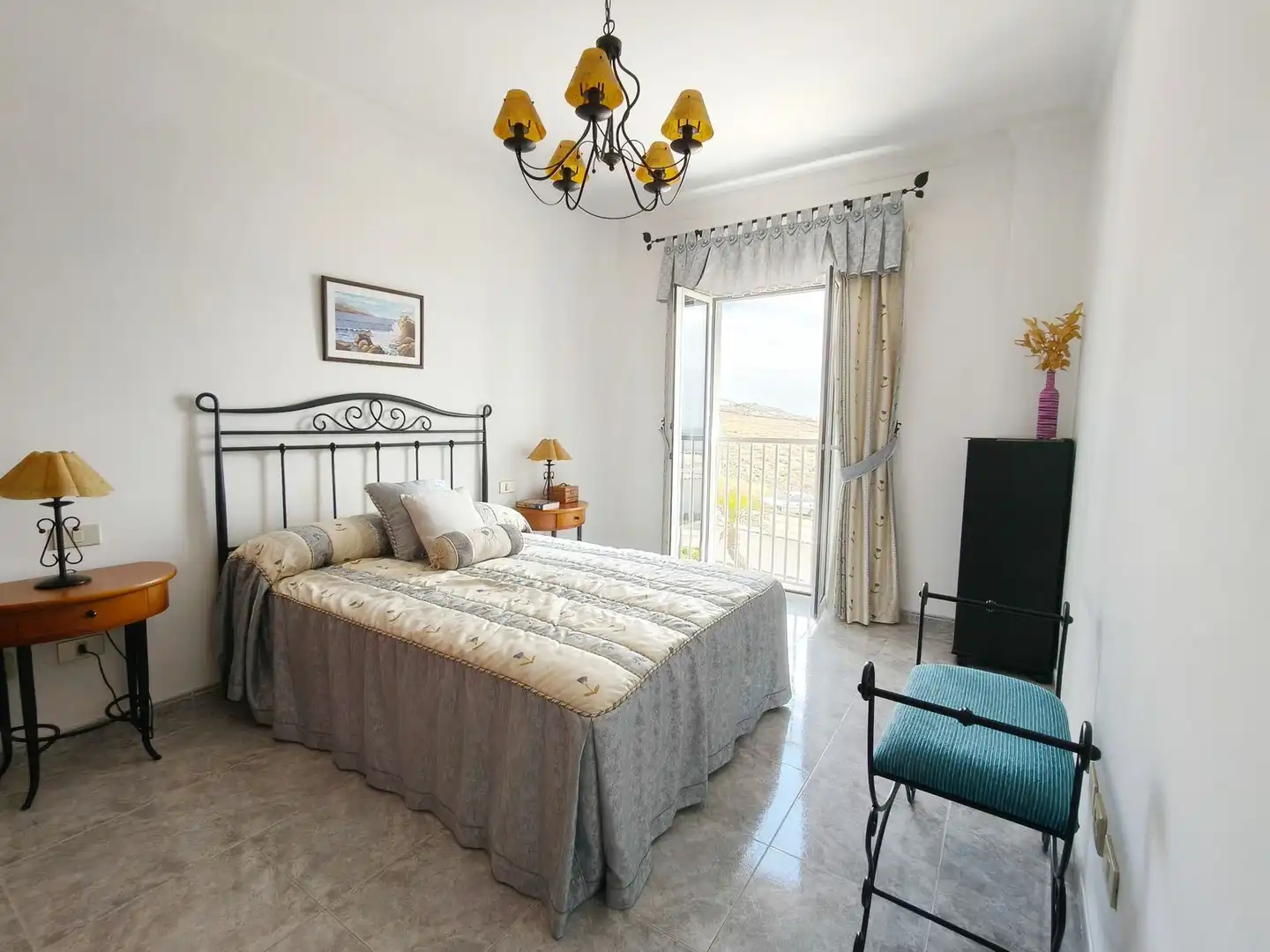Habitación de Piso en venta en Ingenio con Amueblado