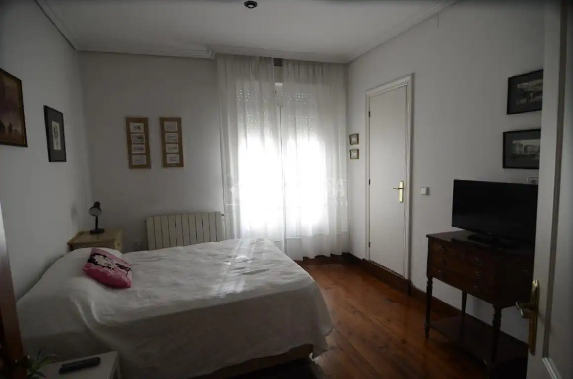 Habitación de Piso en venta en Santander con Calefacción, Terraza y Balcón