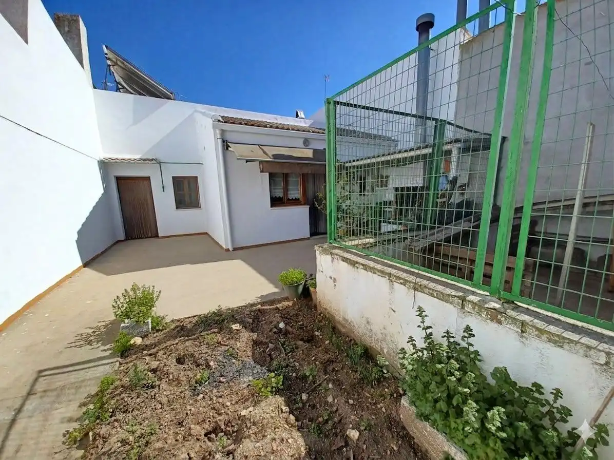 Adossat amb jardí en venda a La Roda, imagen 41