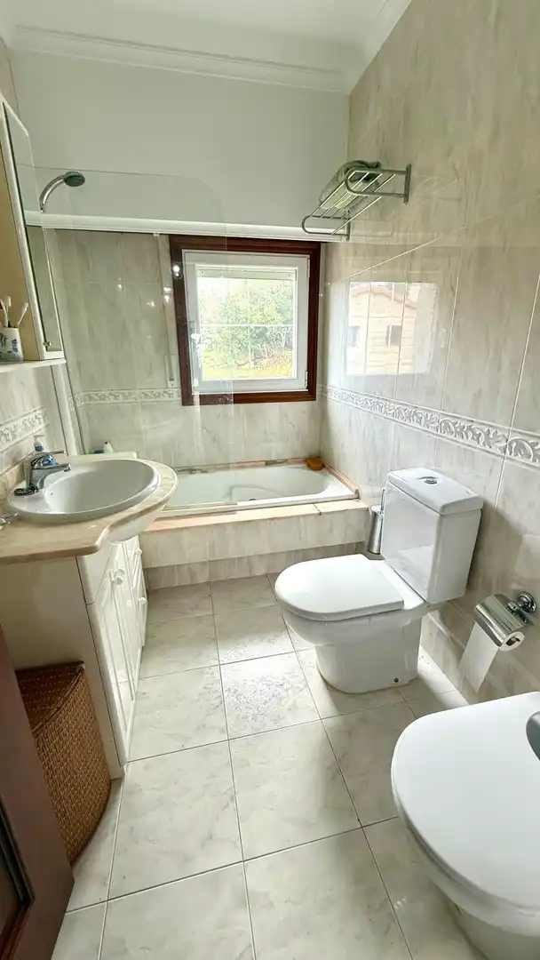 Bathroom of Country homes for sale in Toén  with Heating, Private garden and Storage room