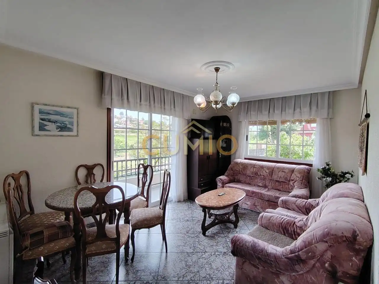 Sala de estar de Casa o chalet de alquiler en Nigrán con Calefacción, Jardín privado y Amueblado