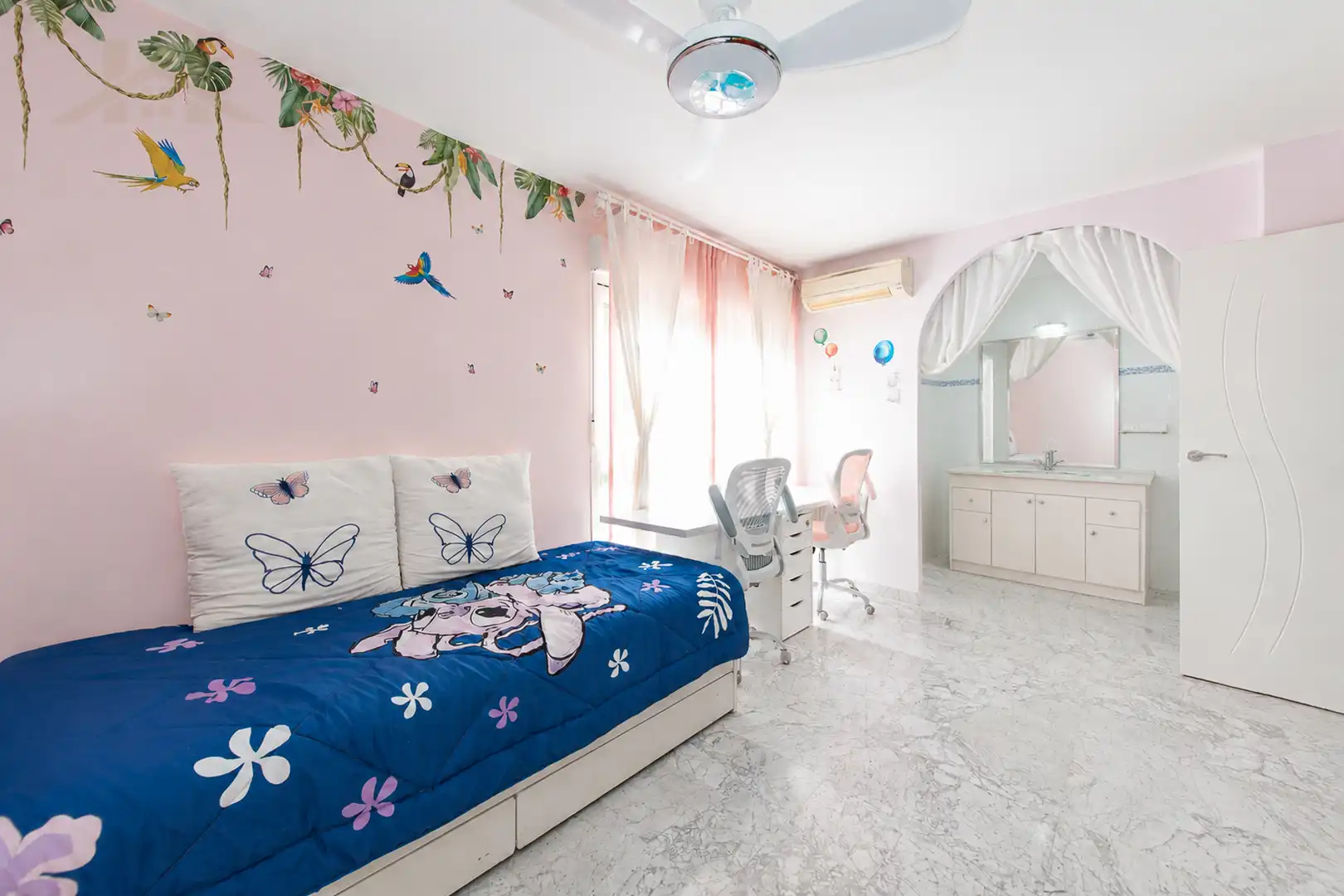 Bedroom of Houses for sale in La Moraleja  with Air Conditioner, Heating and Private garden