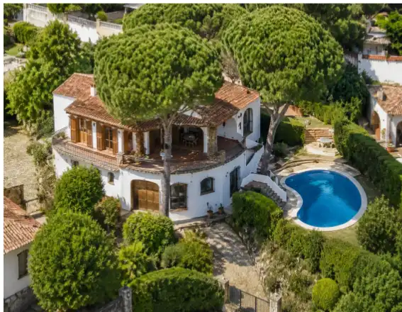 Haus mit Pool zum Verkauf in Carrer Navarra