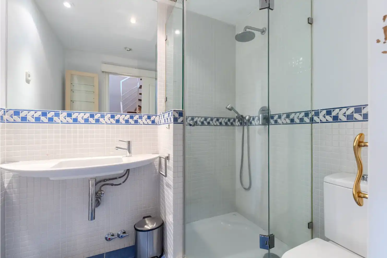 Baño de Casa adosada en venta en Ciudalcampo con Aire acondicionado, Calefacción y Jardín privado