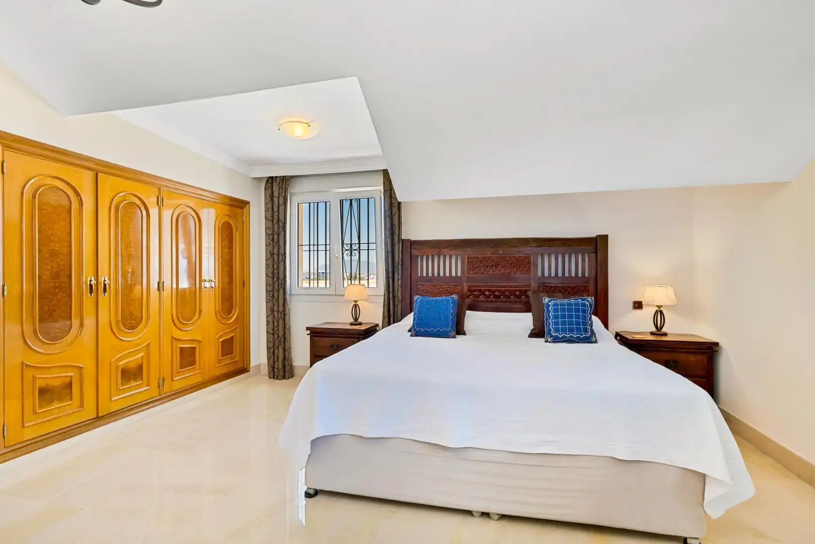 Bedroom of Attic for sale in Marbella  with Terrace
