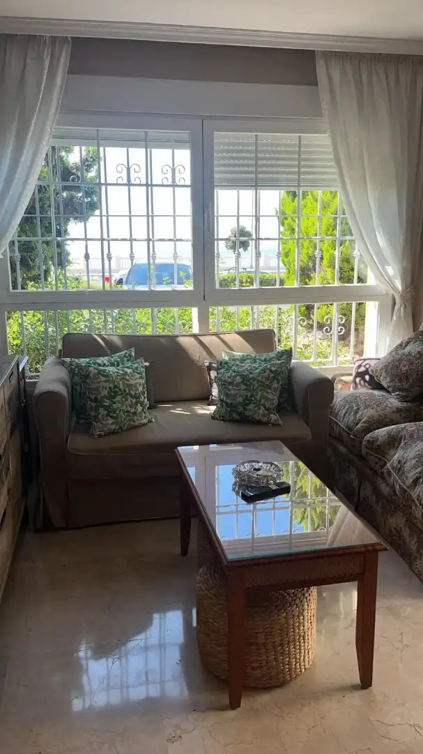 Wohnzimmer von Wohnung zur Miete in Benalmádena mit Klimaanlage, Heizung und Möbliert