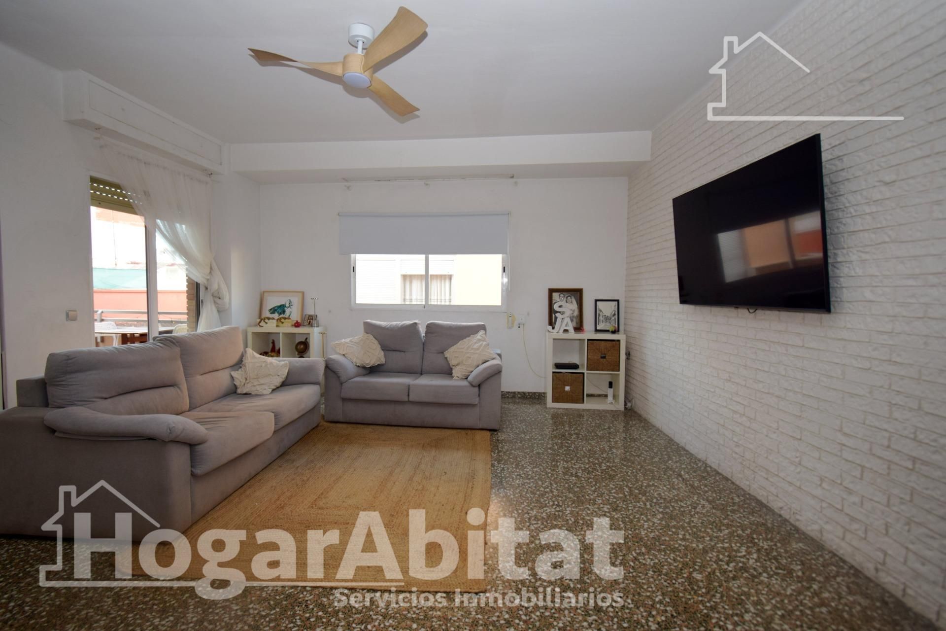 Living room of Attic for sale in Vilamarxant  with Terrace and Balcony