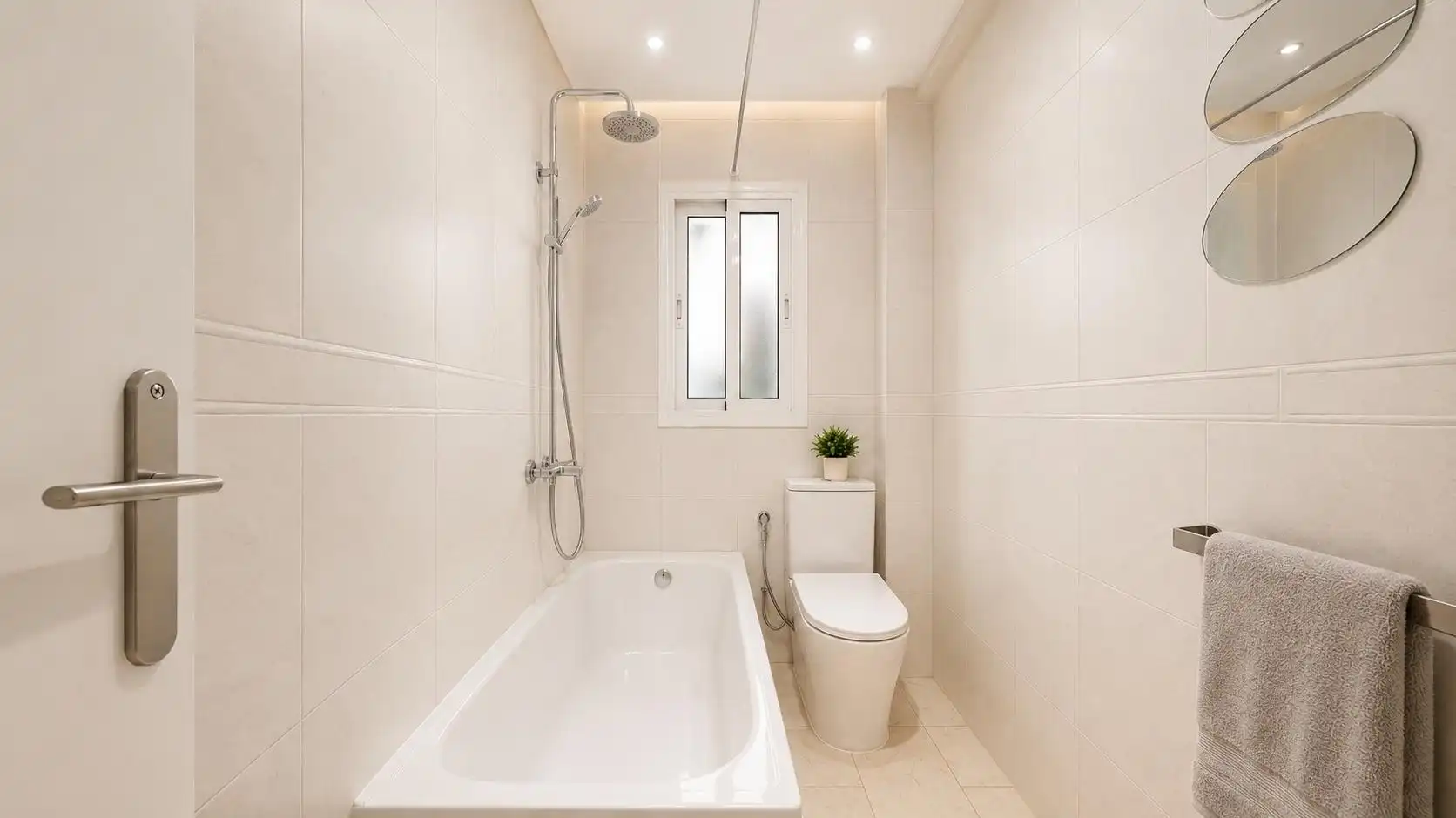Bany de Apartament de lloguer en Almería amb Moblat i Balcó