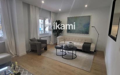Sala d'estar de Pis en venda en  Madrid Capital amb Aire condicionat, Calefacció i Terrassa