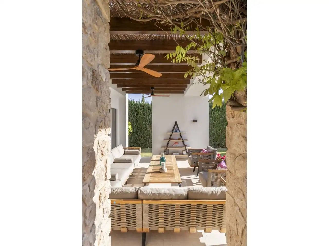 Terrassa de Casa o xalet en venda en Sant Josep de sa Talaia amb Aire condicionat, Calefacció i Jardí privat