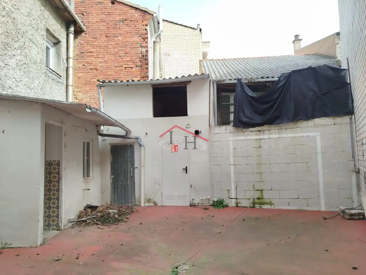 Vista exterior de Casa o chalet en venta en León Capital  con Calefacción y Terraza