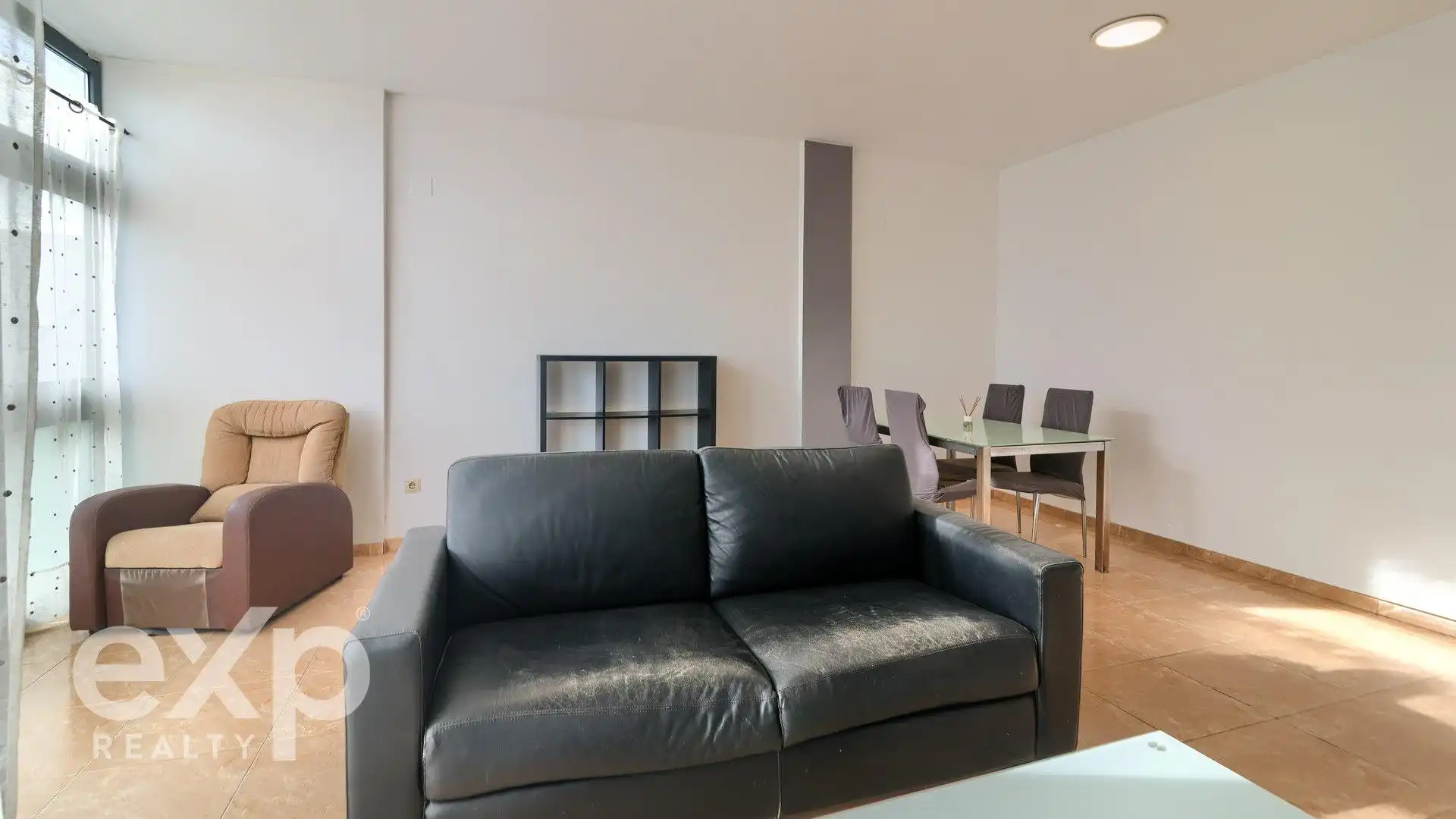 Living room of Flat for sale in Alginet  with Air Conditioner, Terrace and Storage room