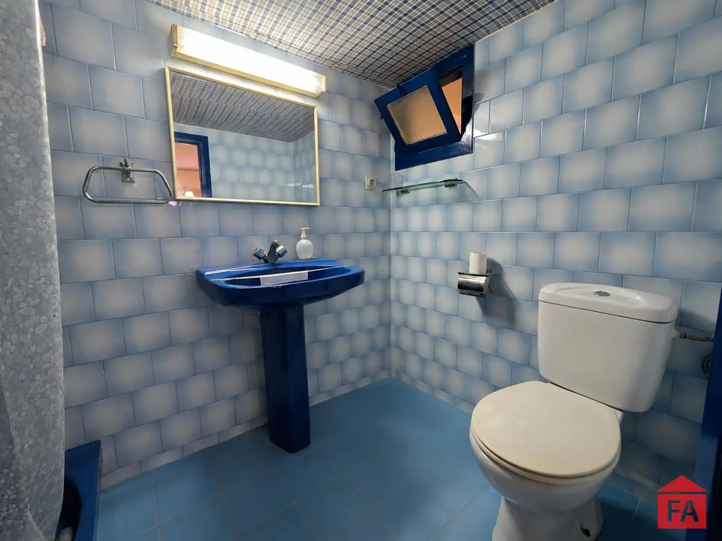 Baño de Casa o chalet en venta en El Vendrell con Calefacción, Terraza y Amueblado